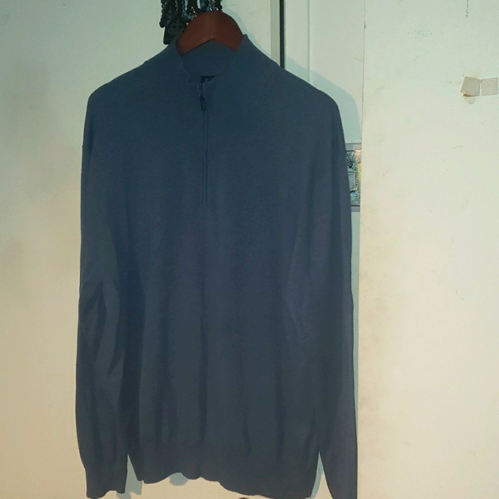 Men's half-zip cotton sweater. Size lrg
